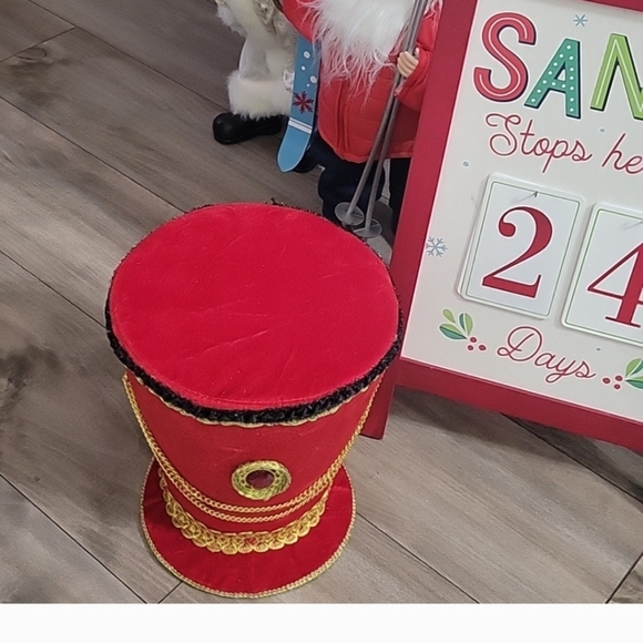 Red Velvet Jeweled Soldier Hat Christmas Tree TopperGold Chain - Picture 4 of 6